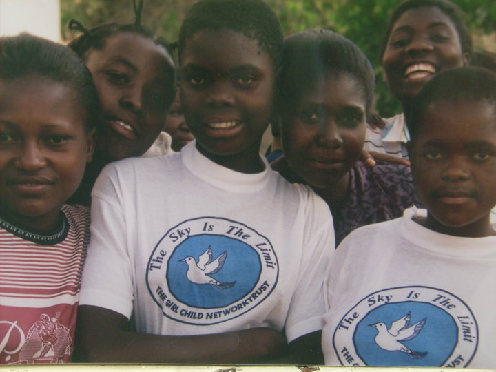 Supporting leadership and girls clubs in Zimbabwe