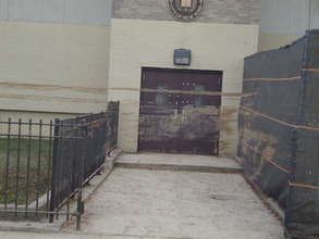 The water-mark: 6 feet above street level.