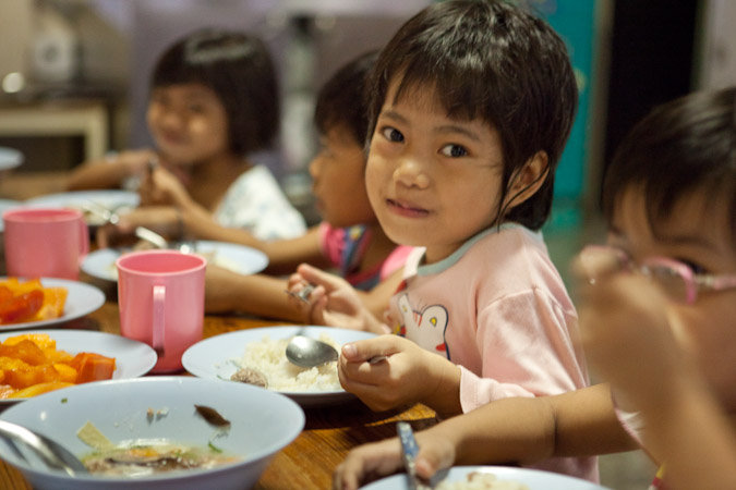 Rice for Thai kindergarteners in need