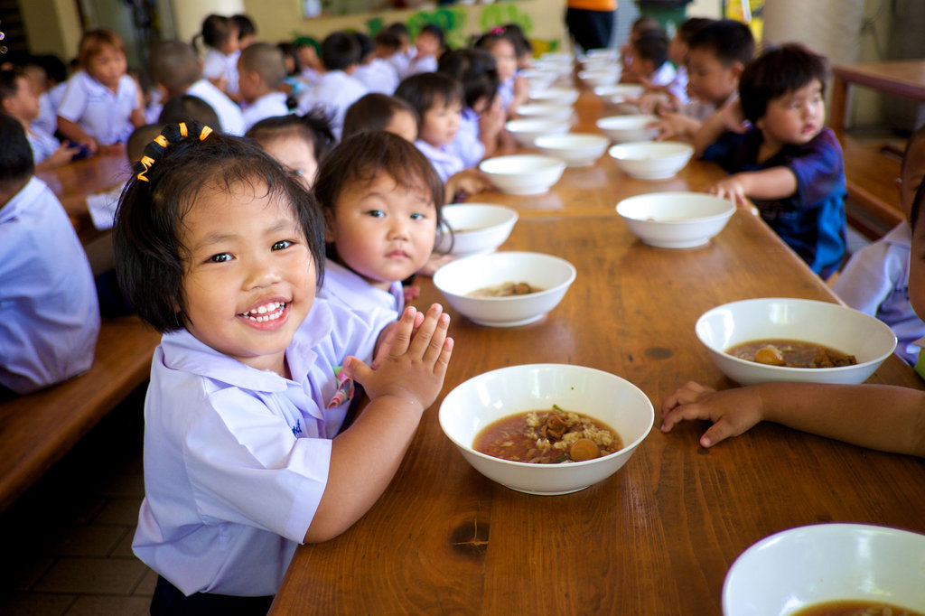 Rice for malnourished slum kindergartners