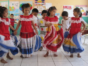 El Presido Daycare dancing