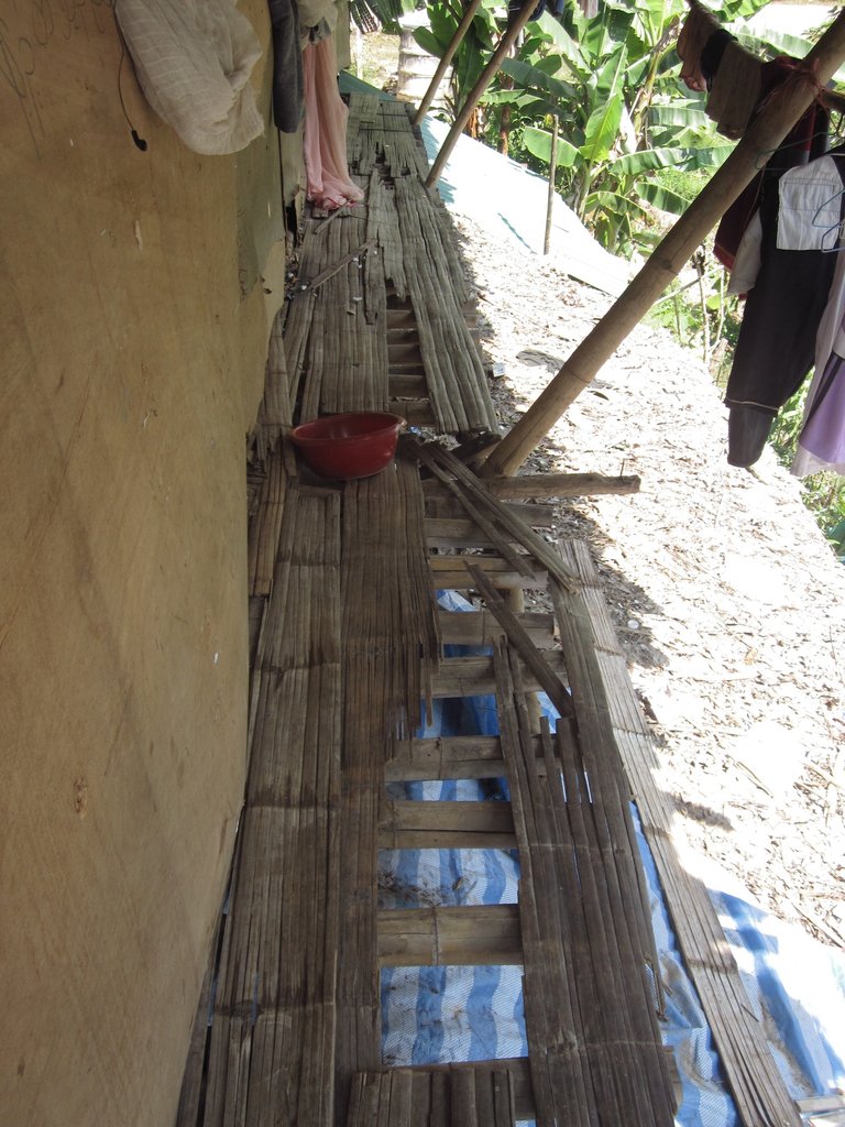 Provide a floor-Burma Refugee Camp Recovery Centre