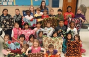 Make 500 blankets for animals and children in need