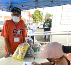 Sharing groceries with the community