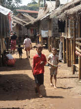 Phop Phra Community