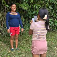 Artisan video interview practice in Brillo Nuevo