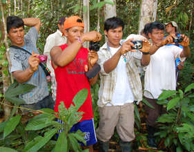 Digital camera workshop in forest for Bora men