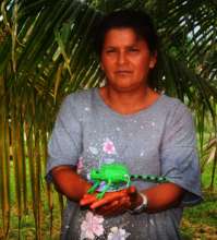 Francisca with woven iguana 1024px.jpg