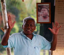 Maijuna leader at FECONAMAI congress in 2009