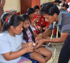 Pablito teaching at workshop in Puca Urquillo