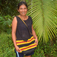 Bora artisan Rosa with woven bag/Plowden-CACE