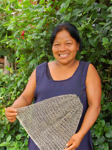 Support native artisans & rainforest in the Amazon