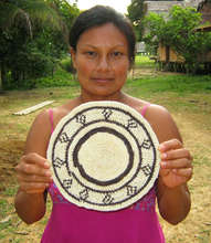 Ocaina artisan with Amazon palm fiber hot pad