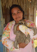 Campesina artisan Doris and her pet sloth