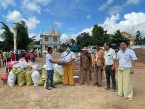 Food supplies being given out