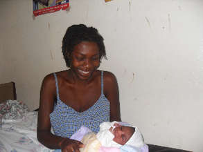 Mom & newborn1