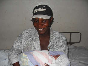 Mom & newborn3