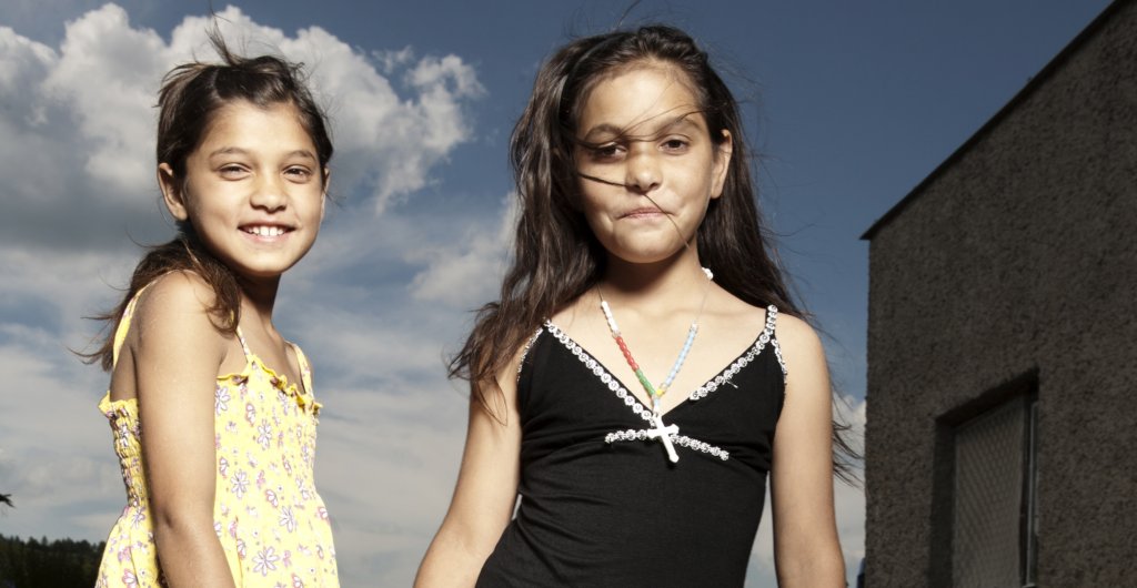 Provide education for talented Roma children