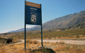 La Poma Sign for Tourists
