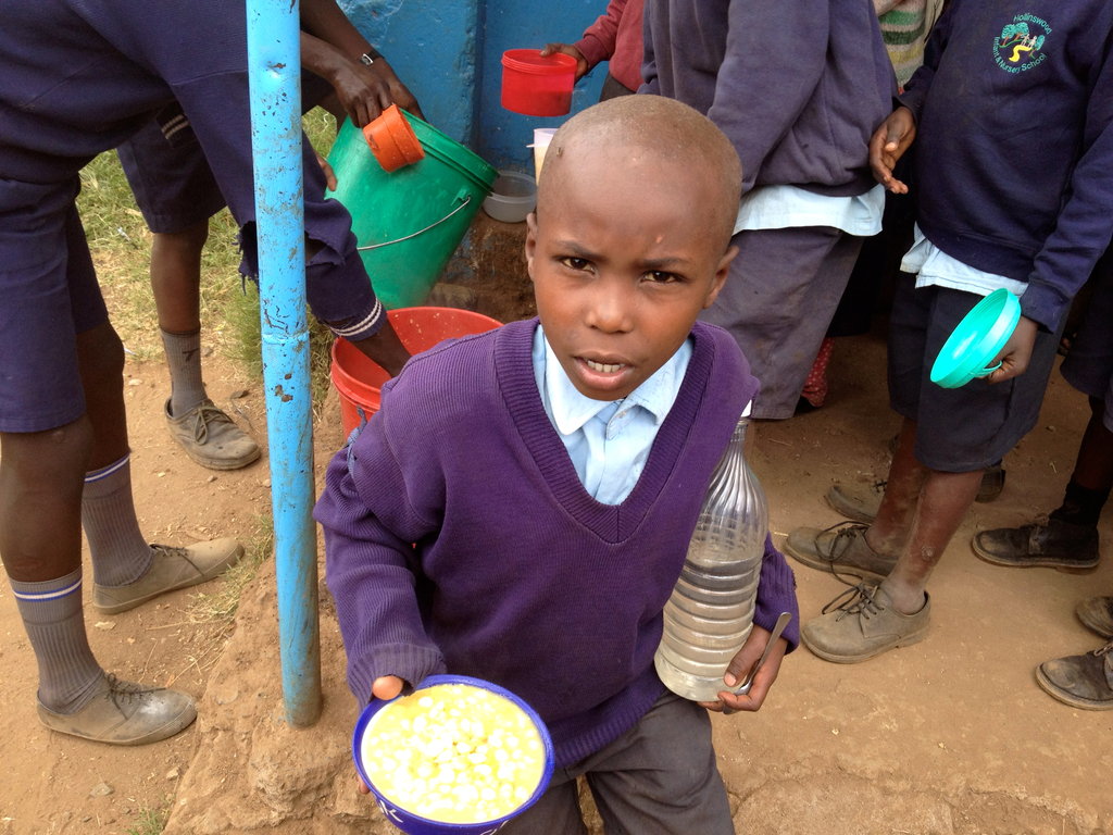 Feed Lunch to 1000 Students in the Slums of Kenya