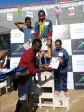 Sakshi receiving prize