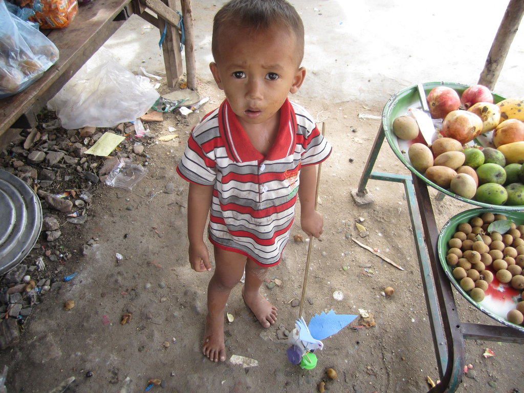 Send children from 30 Cambodian families to school