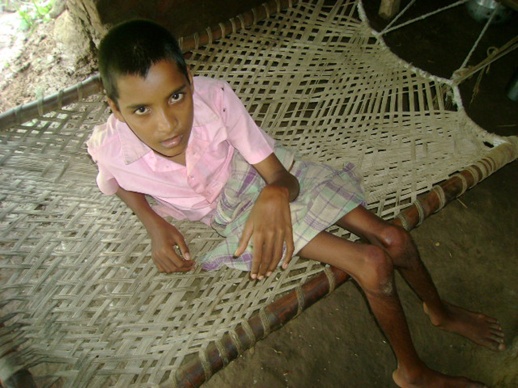 HELP FOR HANDICAPPED AND POOR CHILDREN IN INDIA
