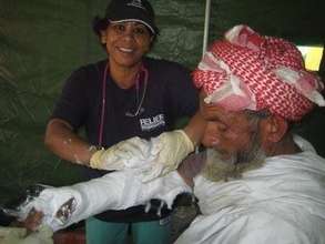 RI Doctors Treating a Patient
