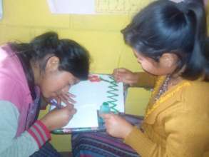 Activity about artistic expression with the ladies