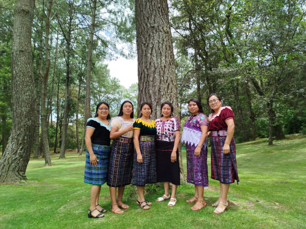 Eli, Joseline, Delsy, Maria, Angelica and Lidia