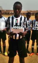 Before kickoff, player shares "Girls are powerful"