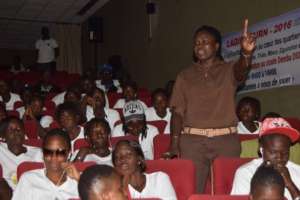 Player asks a question at the panel on leadership
