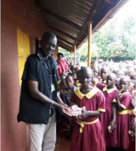 Schoolgirls get football shoes so they can play