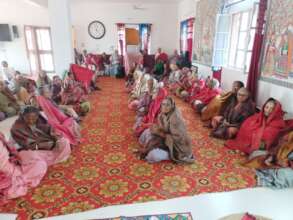 Mothers wearing shawl given by Donors of GG