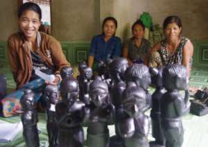 Ta Oy artisans share their woodcarvings.
