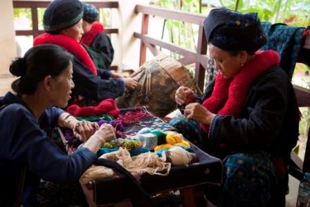 Promote understanding of ethnic cultures in Laos