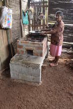 F.NATURA. Eco-efficient stoves used by woman