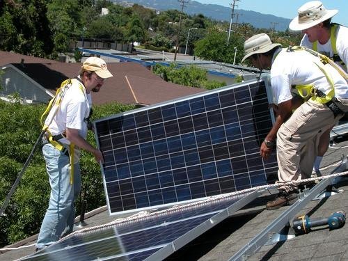 Solar electricity for 10 low-income families, USA