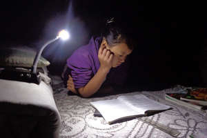 Student using solar tuki for study