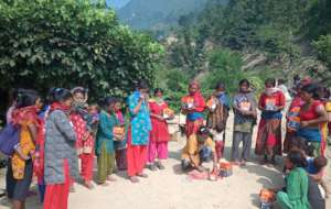 solar lamps distributed to women group members