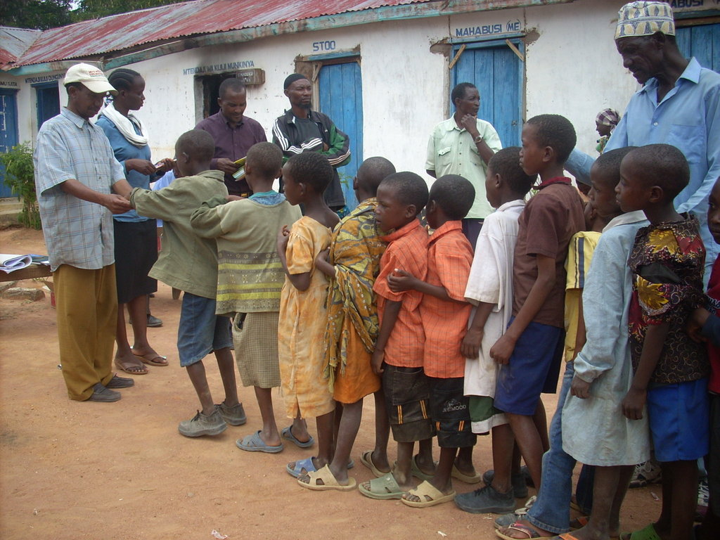 Provide food to 188 orphans in Puma