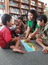 Learning reading with friends