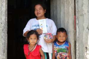 The library members with their mother