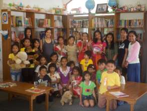 Me and all the children at YUM Kalimantan Library