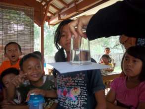 The children so excited watching the experiment