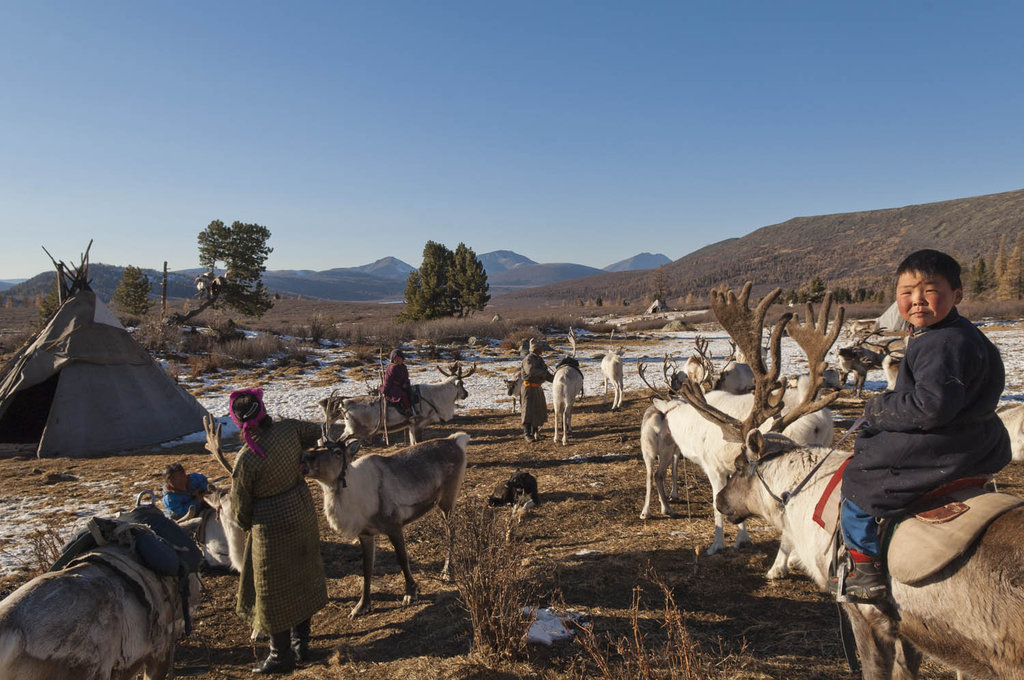 Mobile Teepee Library for the Tsataan Nomads