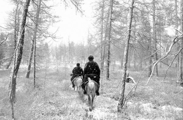 Mobile Teepee Library for the Tsataan Nomads
