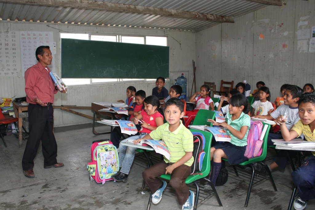 Help marginalized Mexican children and teenagers