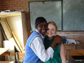 Grace with Lizzy, one of Daktari's volunteers.