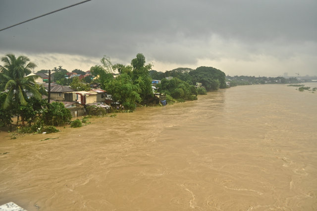 The Marikina River left 40 families trapped - they were rescued by rescue boats you helped fund!.jpg